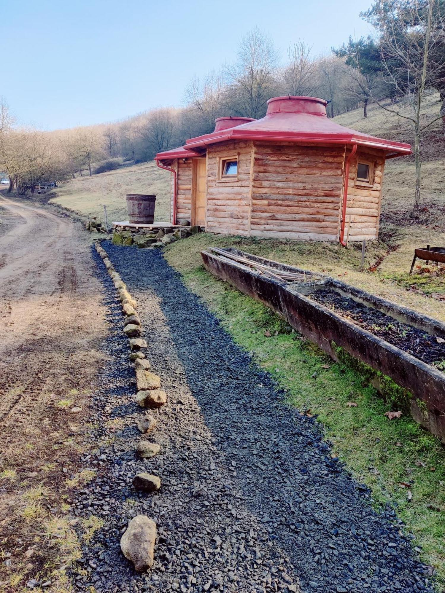 Apartamento Vackorkert Sirok Exterior foto